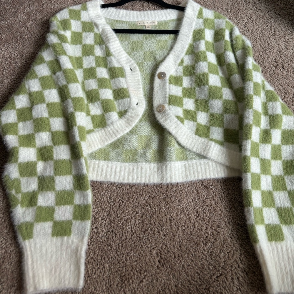 Size M- Pacsun Checkered Cropped Sweater